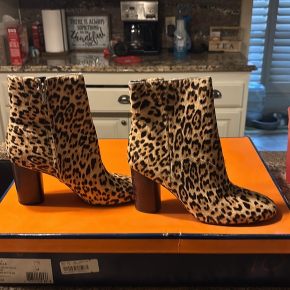 SAM EDELMAN real cow hide boots. - Picture 4 of 7